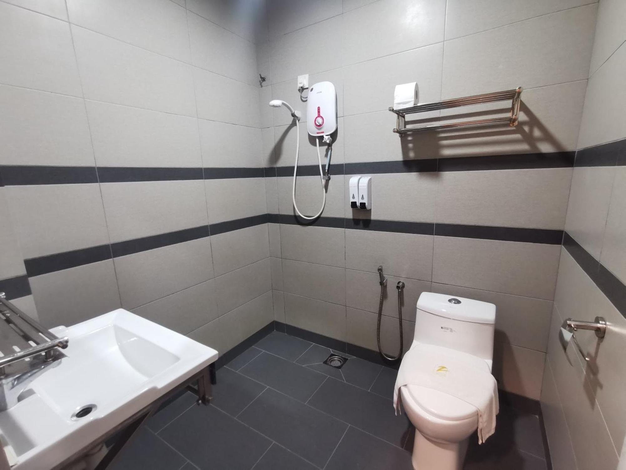 Zenz Hotel Kulai Dış mekan fotoğraf